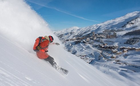 High altitude snowboarding in Les Menuires