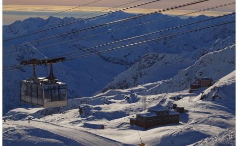 The slopes and the ski-lift facilities at Monterosa Ski provide an experience that is out of the ordinary.