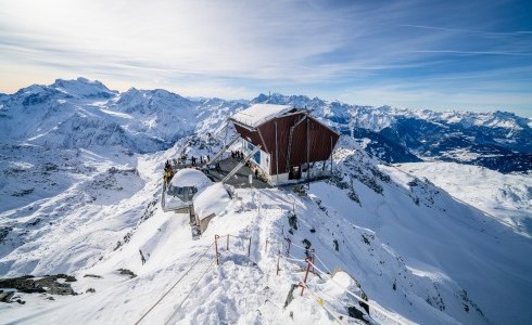 Skiing under the moonlight, a unique experience!