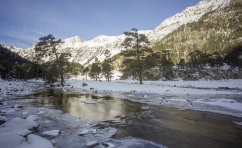 Pyrenees_Cauterets_winter_wonder_land