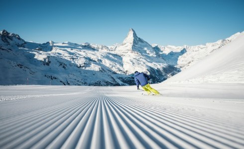 Skiing and snowboarding the whole year round, with 365 days of snow – you can only find this in Zermatt.