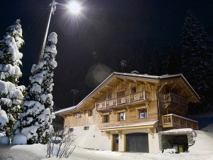 14_GOurse_Chalet_Snow.jpg