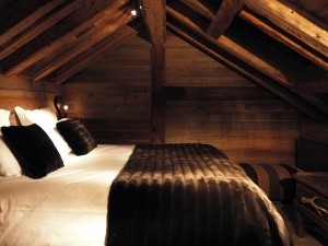 Kaluma-Travel-Chalet-Petite-Marmotte-Bedroom1.jpg
