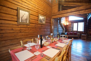 Chalet Elliot Dining Room